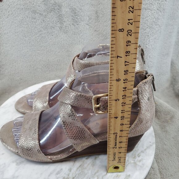 Sofft Shoes Womens Size 7 Brown Shimmer Leather Mauldin Strappy Sandals - Picture 2 of 11